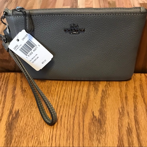 NWT Coach Wristlet Or Small Wallet - Picture 4 of 11